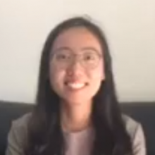 Jiang Meijie (Xina), somrient davant la càmara